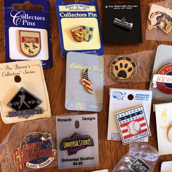 30 Collectable Pin Backs/ Badges - Picture 12 of 16